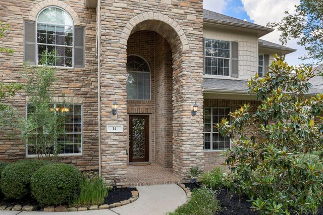 14 N Bardsbrook Circle, The Woodlands, TX 77382