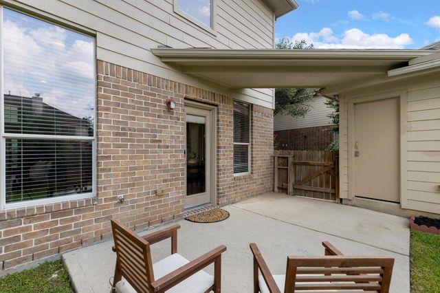 14 N Bardsbrook Circle, The Woodlands, TX 77382