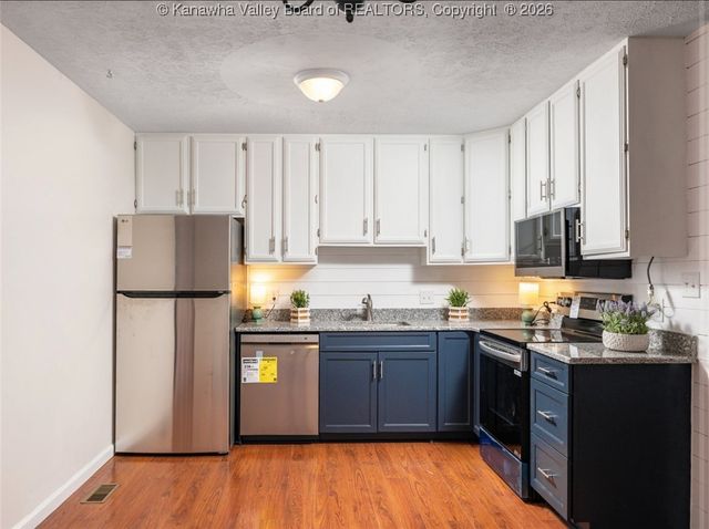 5208 Bethany Drive, Cross Lanes, WV 25313