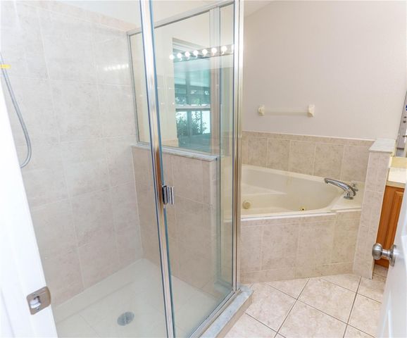18915 NEST FERN CIRCLE, Tampa, FL 33647