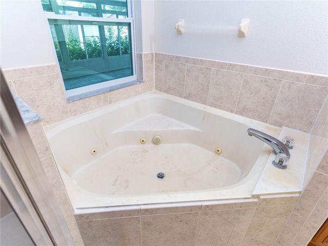 18915 NEST FERN CIRCLE, Tampa, FL 33647