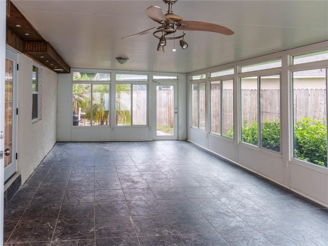 18915 NEST FERN CIRCLE, Tampa, FL 33647