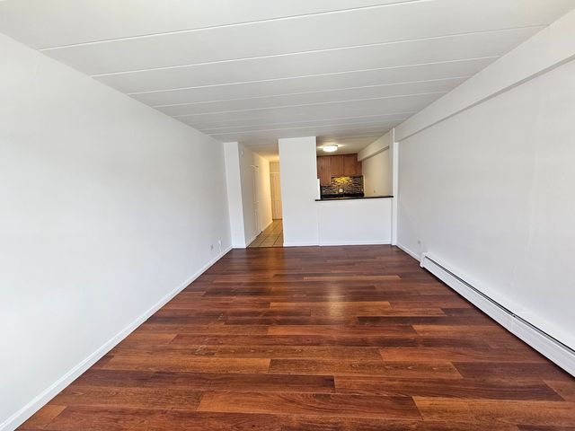 5906 N Sheridan Road 3F, Chicago, IL 60660