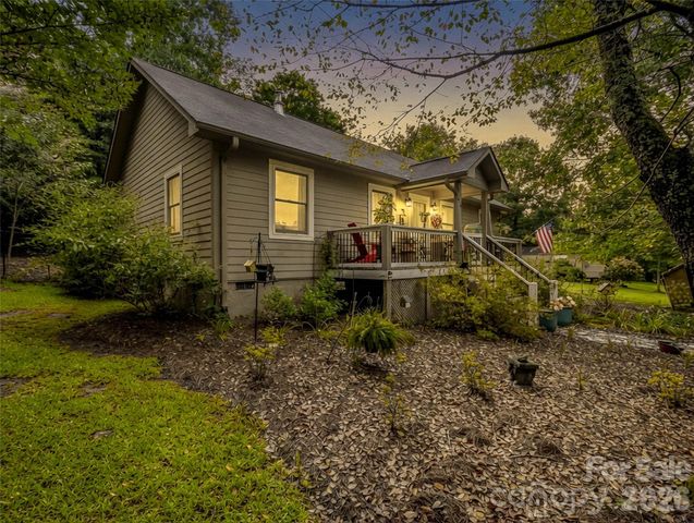 412 Whitestone Circle, Union Mills, NC 28167