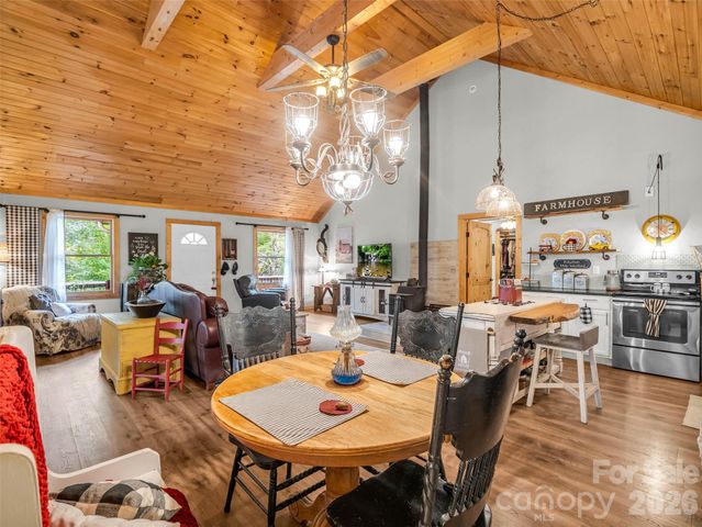 412 Whitestone Circle, Union Mills, NC 28167