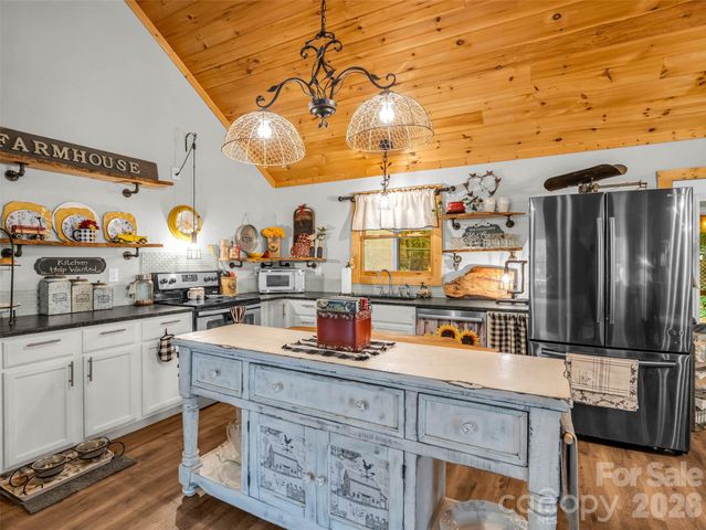 412 Whitestone Circle, Union Mills, NC 28167
