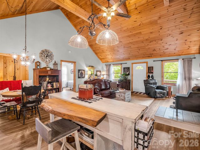 412 Whitestone Circle, Union Mills, NC 28167