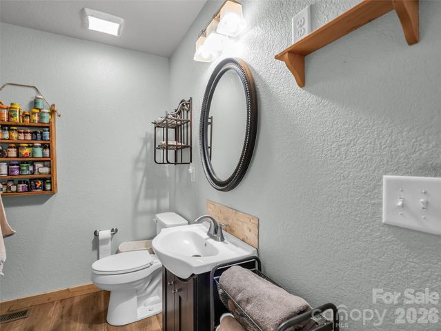 412 Whitestone Circle, Union Mills, NC 28167