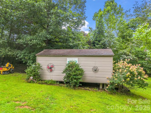 412 Whitestone Circle, Union Mills, NC 28167