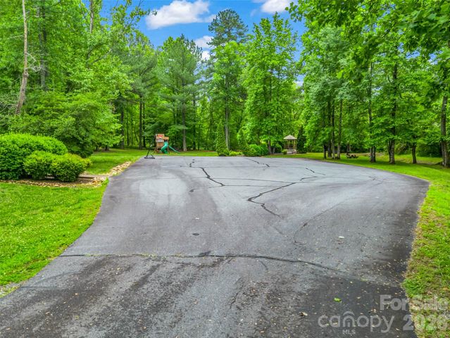 412 Whitestone Circle, Union Mills, NC 28167