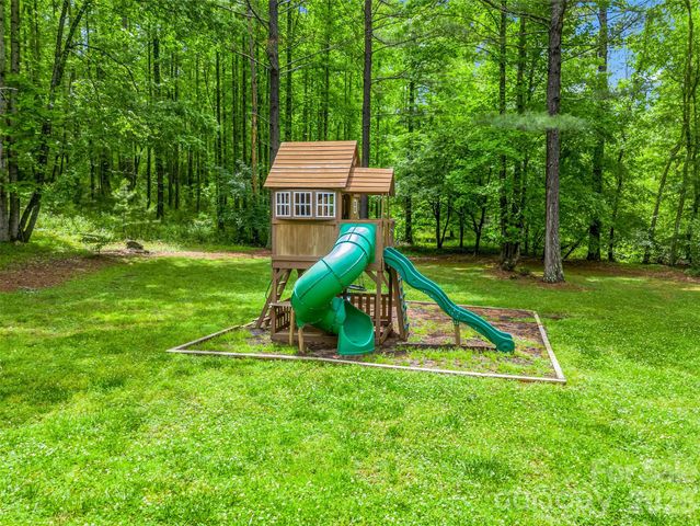 412 Whitestone Circle, Union Mills, NC 28167