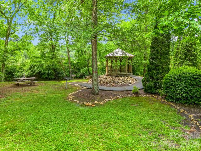 412 Whitestone Circle, Union Mills, NC 28167