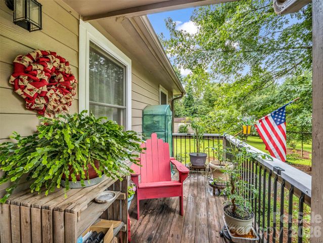 412 Whitestone Circle, Union Mills, NC 28167