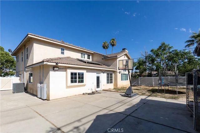 724 N San Carlo, San Bernardino, CA 92410