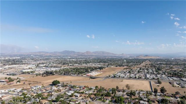724 N San Carlo, San Bernardino, CA 92410