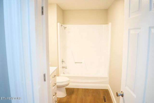 104 Chapel Ave, Sweetwater, TN 37874