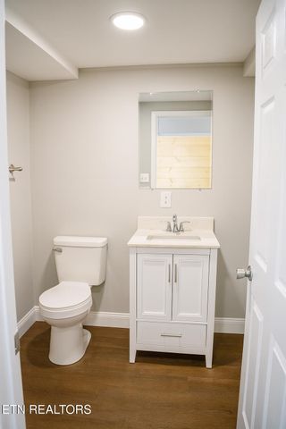 104 Chapel Ave, Sweetwater, TN 37874