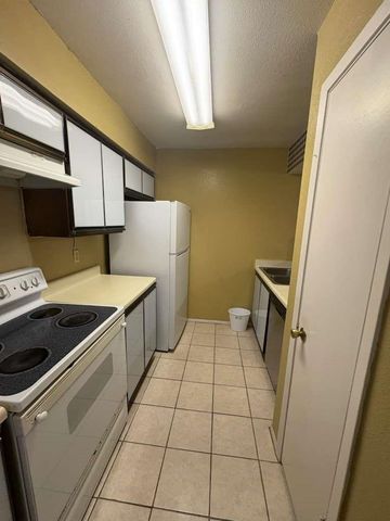 10555 Turtlewood Court 701, Houston, TX 77072