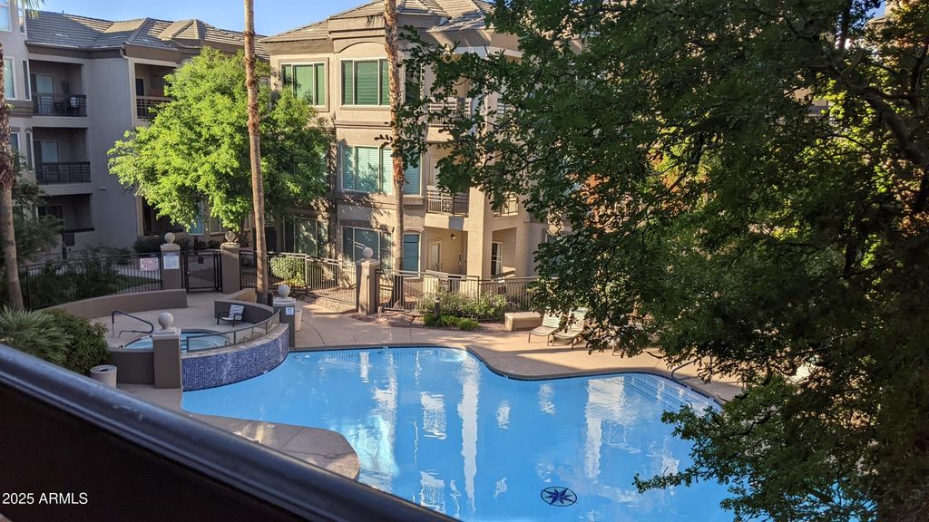 435 W RIO SALADO Parkway 303, Tempe, AZ 85281