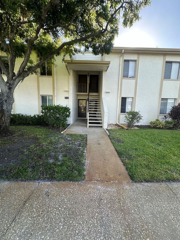 112 CYPRESS COURT 112, Oldsmar, FL 34677