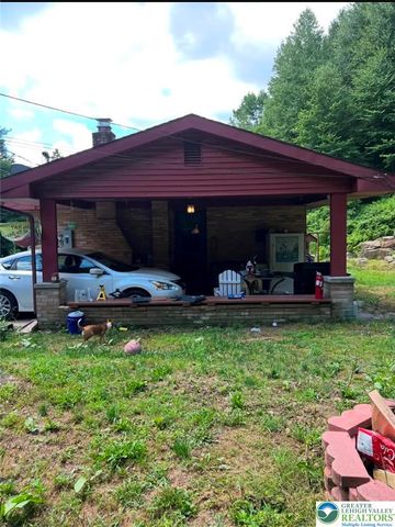 2435 Walnut Drive, Lower Towamensing Tp, PA 18071
