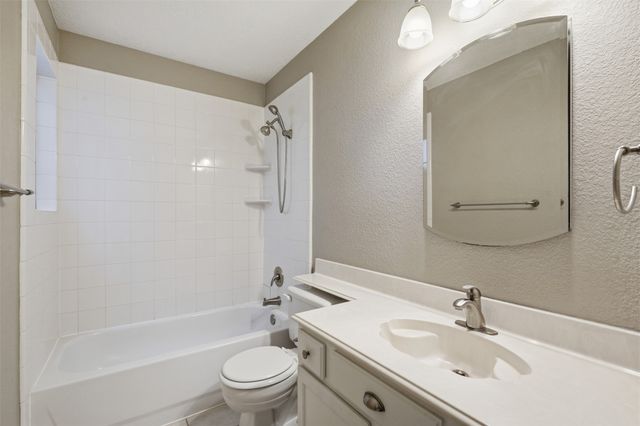 313 Pecos Trail, Irving, TX 75063