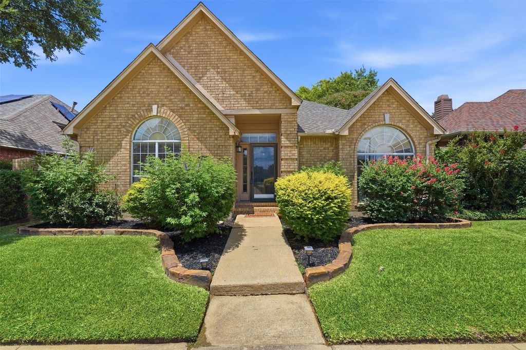 313 Pecos Trail, Irving, TX 75063