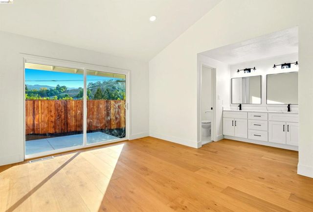 11 Paddock ct, Pleasant Hill, CA 94523