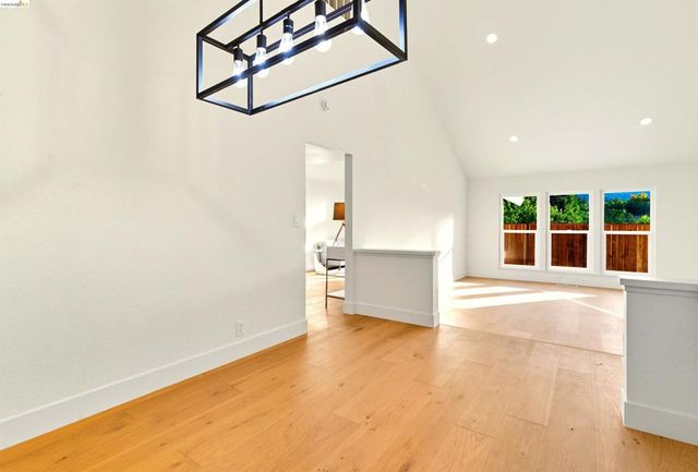 11 Paddock ct, Pleasant Hill, CA 94523