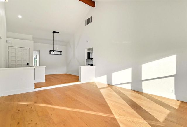 11 Paddock ct, Pleasant Hill, CA 94523
