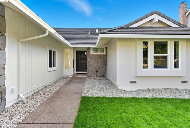 11 Paddock ct, Pleasant Hill, CA 94523
