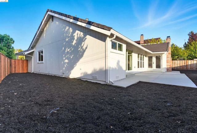 11 Paddock ct, Pleasant Hill, CA 94523