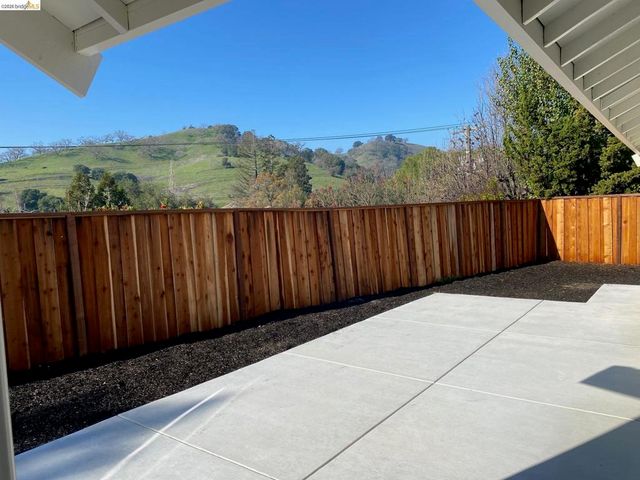 11 Paddock ct, Pleasant Hill, CA 94523