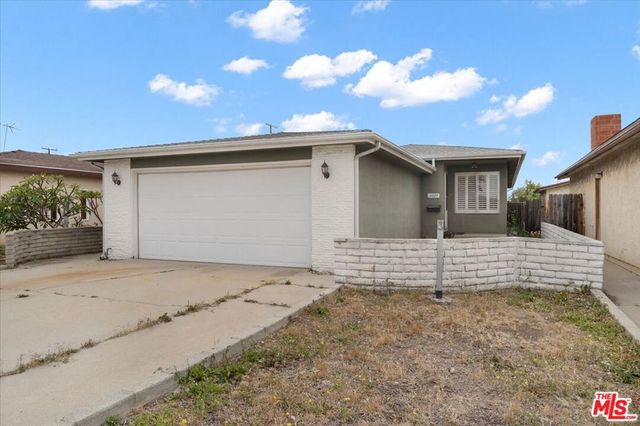 4827 W 134th Street, Hawthorne, CA 90250