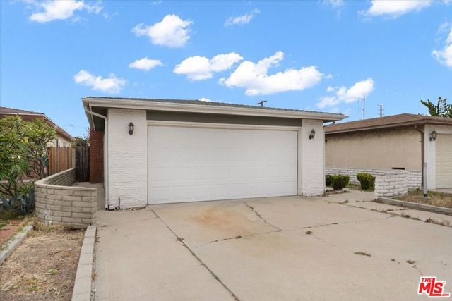 4827 W 134th Street, Hawthorne, CA 90250