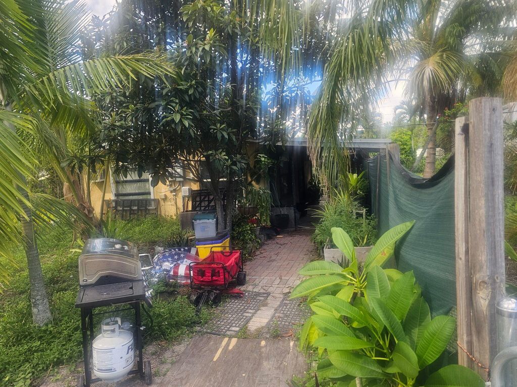 3865 ALADDIN Avenue, Boynton Beach, FL 33436
