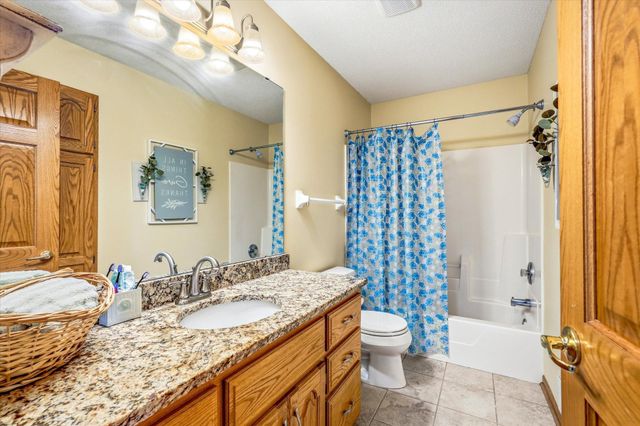 488 139th Lane NW, Andover, MN 55304