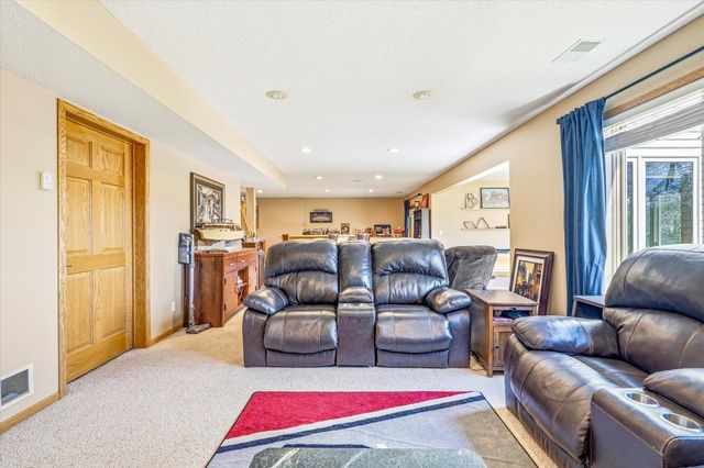 488 139th Lane NW, Andover, MN 55304