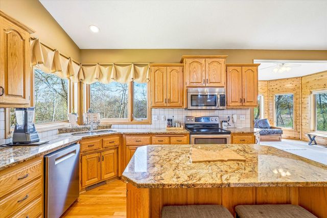 488 139th Lane NW, Andover, MN 55304
