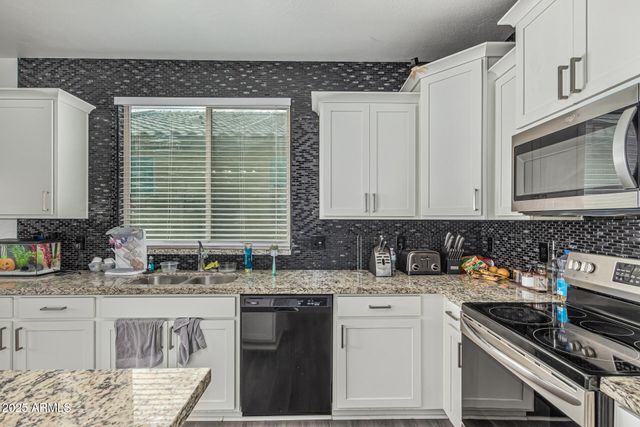 21561 W ASHLEIGH MARIE Street, Buckeye, AZ 85326
