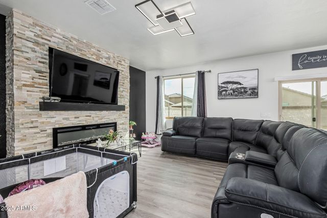 21561 W ASHLEIGH MARIE Street, Buckeye, AZ 85326