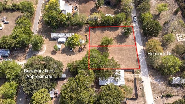 1012 Hemlock Drive, West Tawakoni, TX 75474