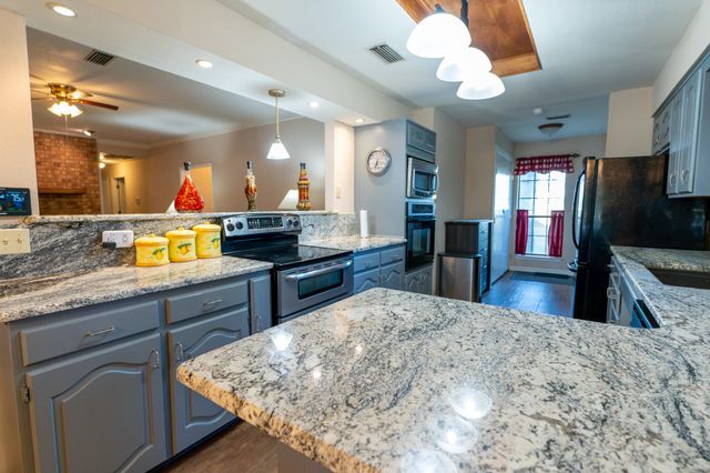 502 County Road 2610, Bonham, TX 75418