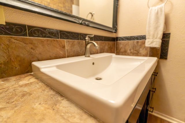 502 County Road 2610, Bonham, TX 75418