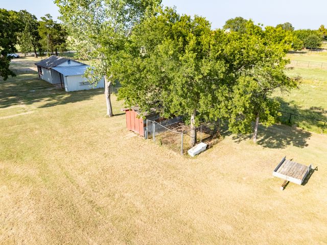 502 County Road 2610, Bonham, TX 75418