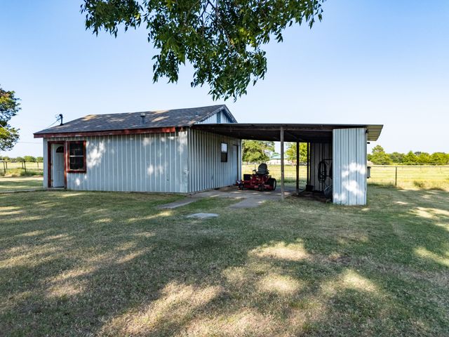 502 County Road 2610, Bonham, TX 75418