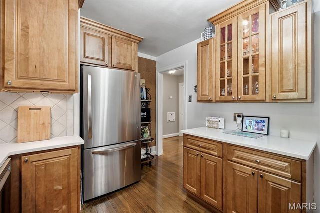 36 Southridge Court, Glendale, MO 63122
