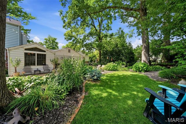 36 Southridge Court, Glendale, MO 63122
