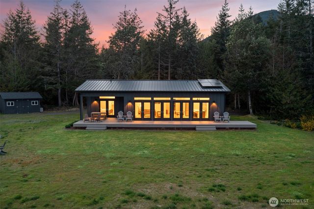 346 Buena Vista Way, Brinnon, WA 98320
