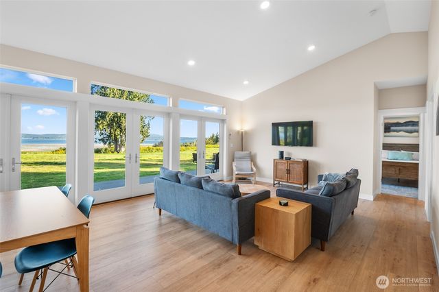 346 Buena Vista Way, Brinnon, WA 98320